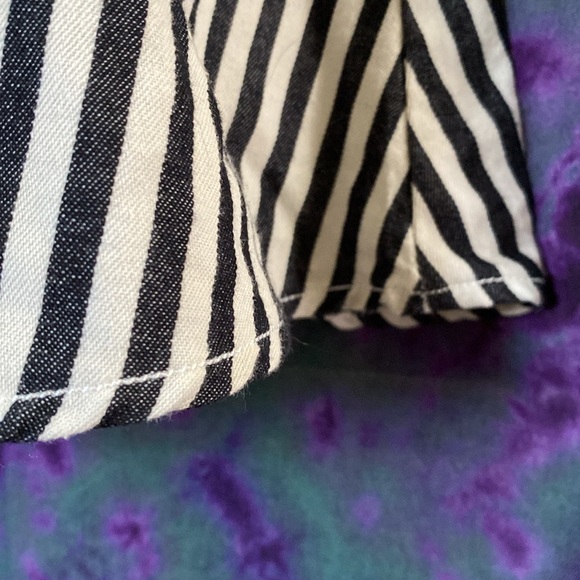 Life In Progress skirt- Size US- Small. - Picture 8 of 14